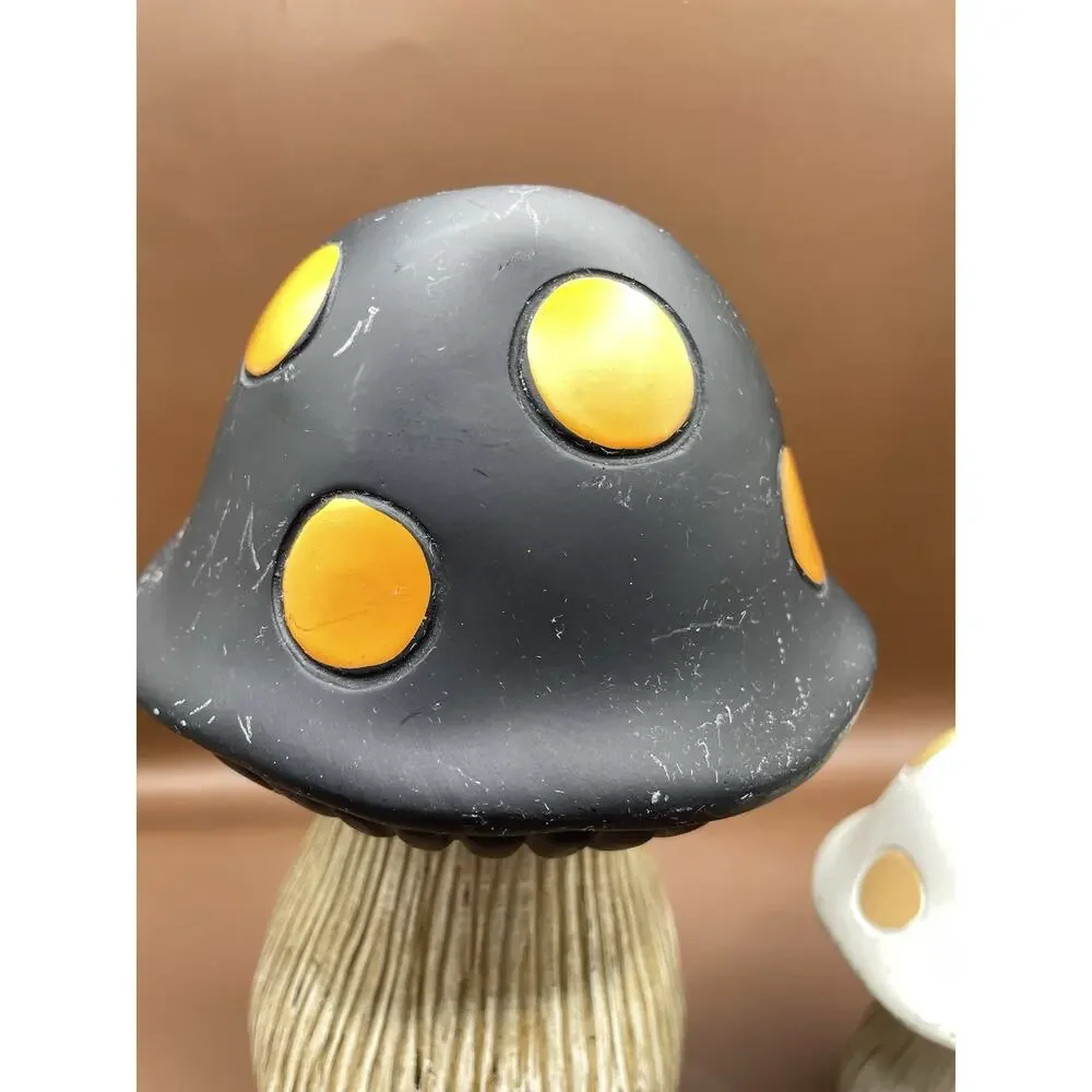 Mushroom Set of 2 Retro Look Black/Cream/Orange With Dots Decor